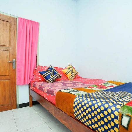 Spot On 2126 Bromo Indah Homestay Probolinggo Exteriör bild