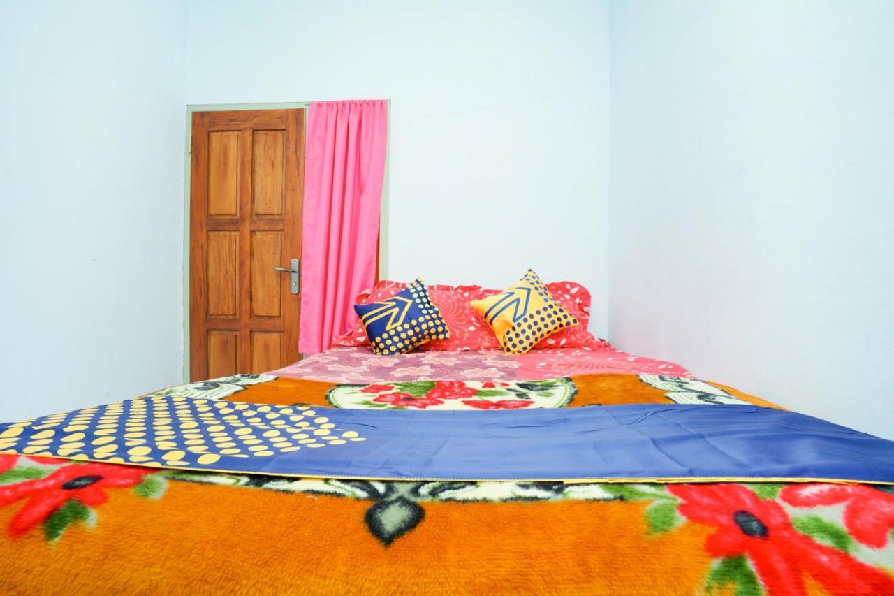 Spot On 2126 Bromo Indah Homestay Probolinggo Exteriör bild