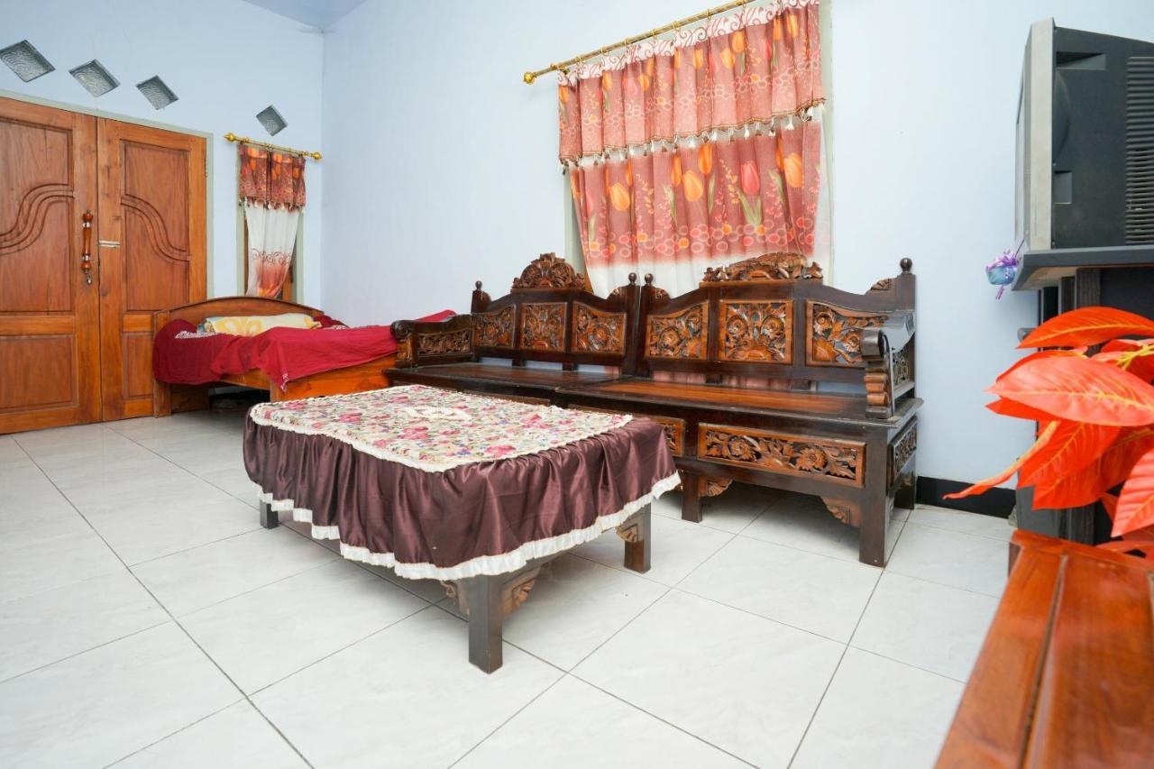 Spot On 2126 Bromo Indah Homestay Probolinggo Exteriör bild