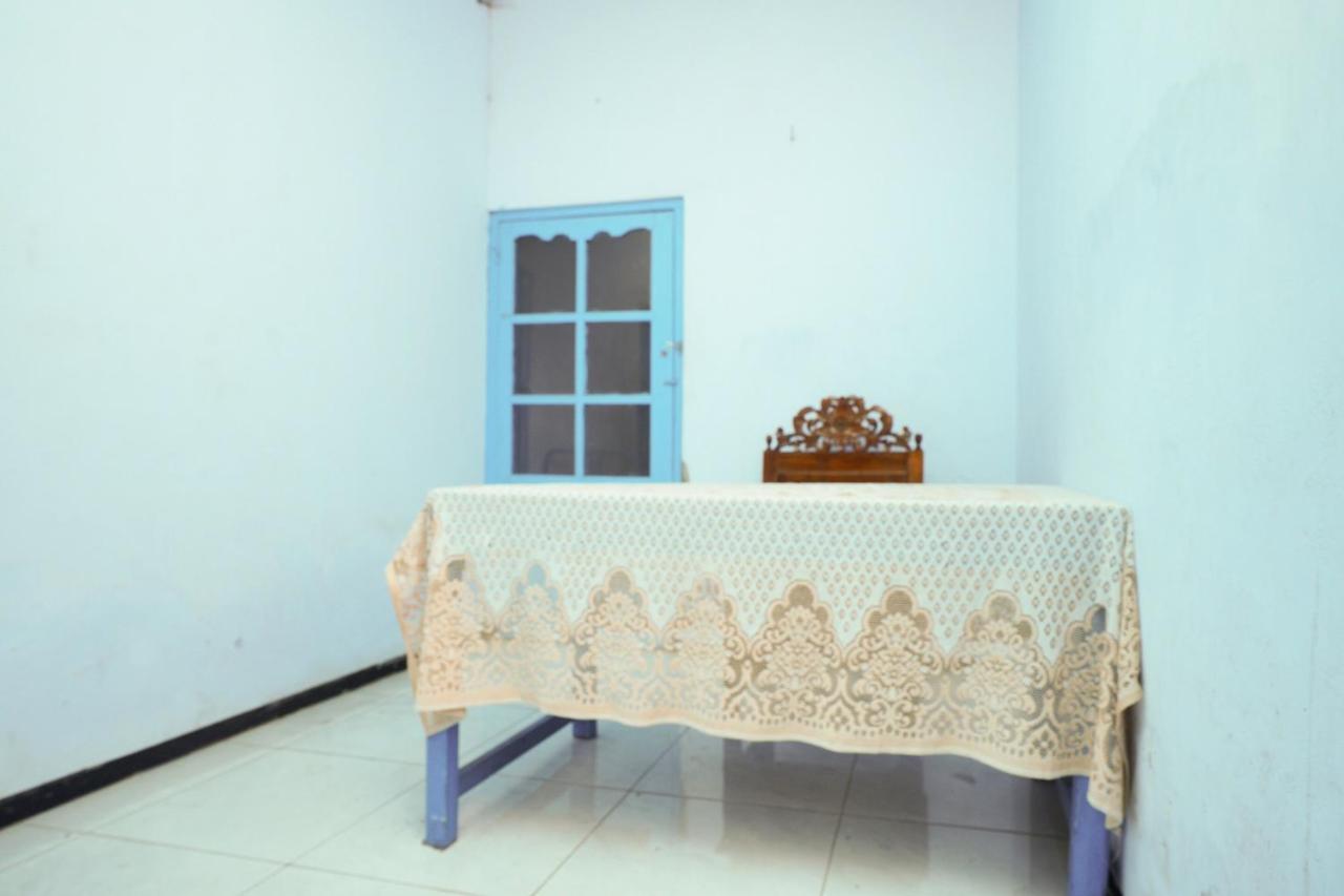 Spot On 2126 Bromo Indah Homestay Probolinggo Exteriör bild