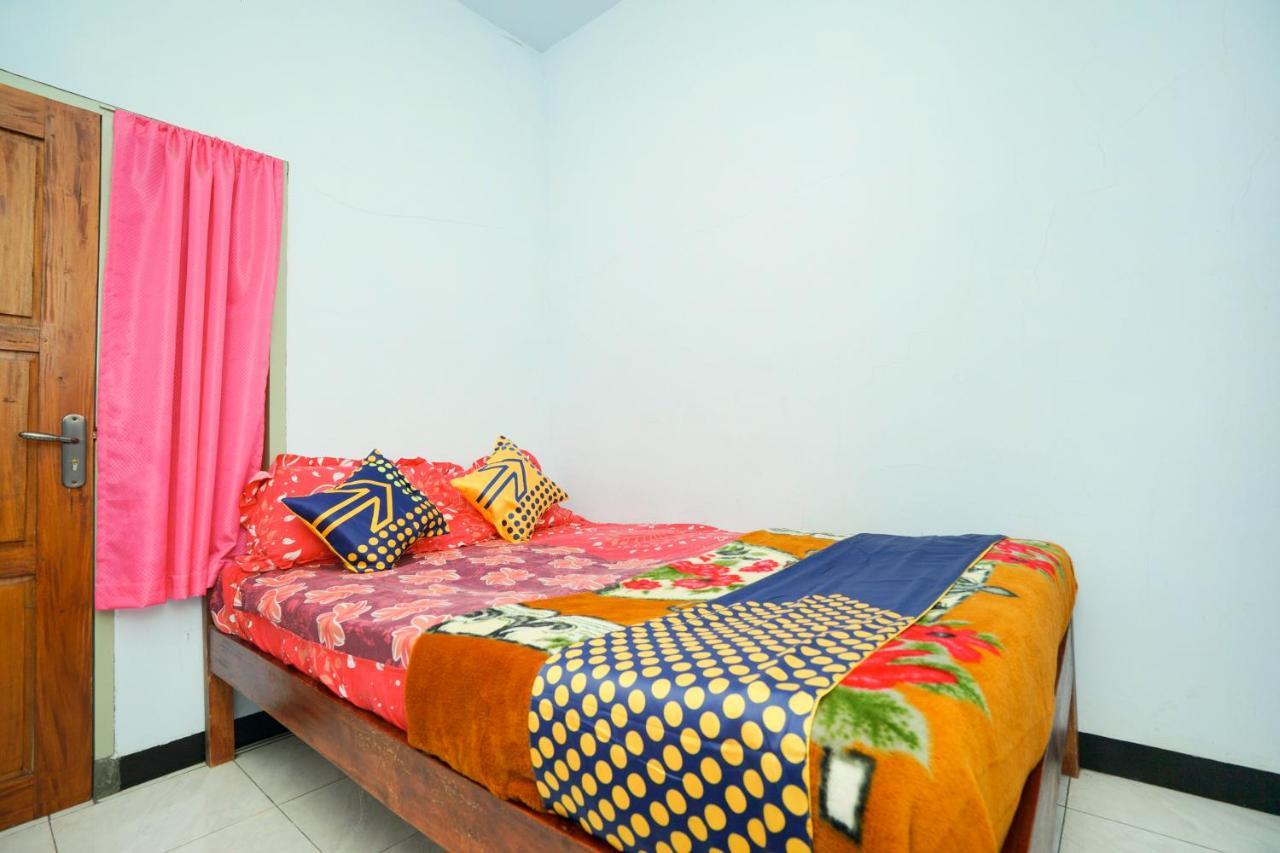 Spot On 2126 Bromo Indah Homestay Probolinggo Exteriör bild